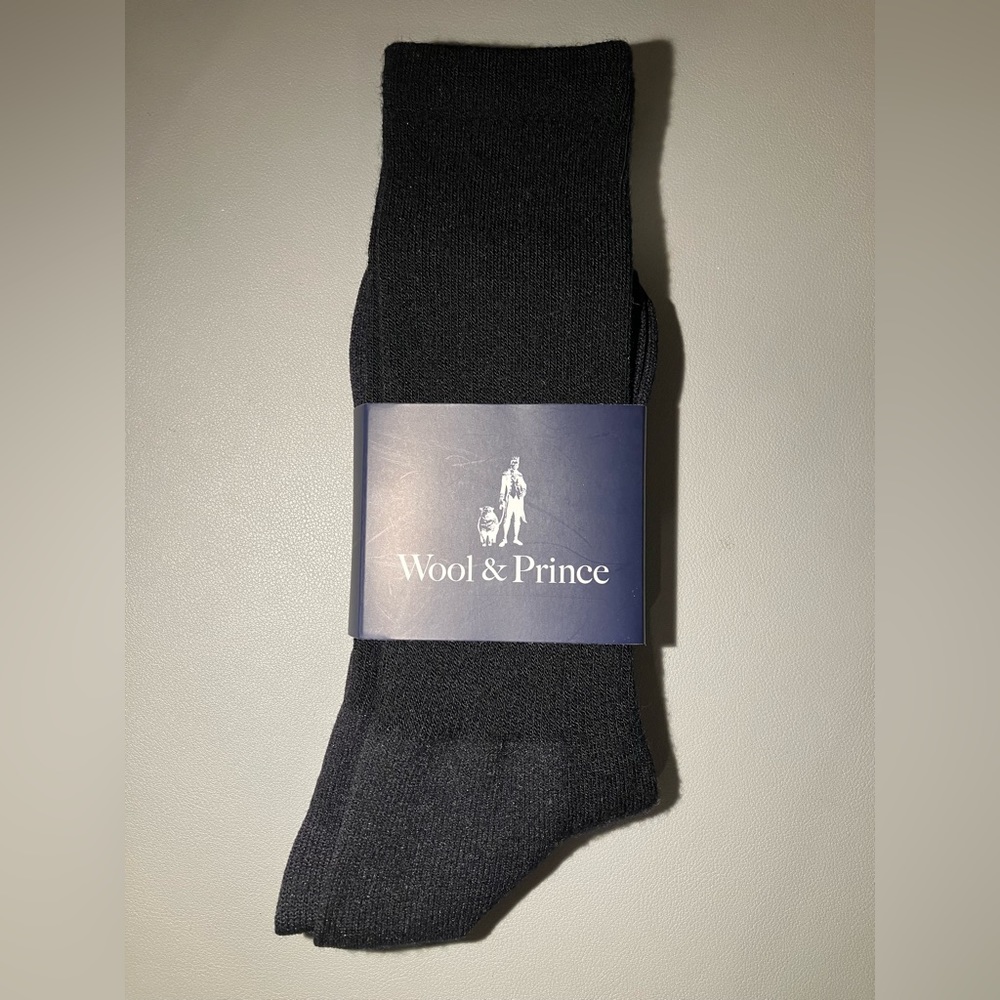 Wool & Prince Merino Wool blend black socks $20